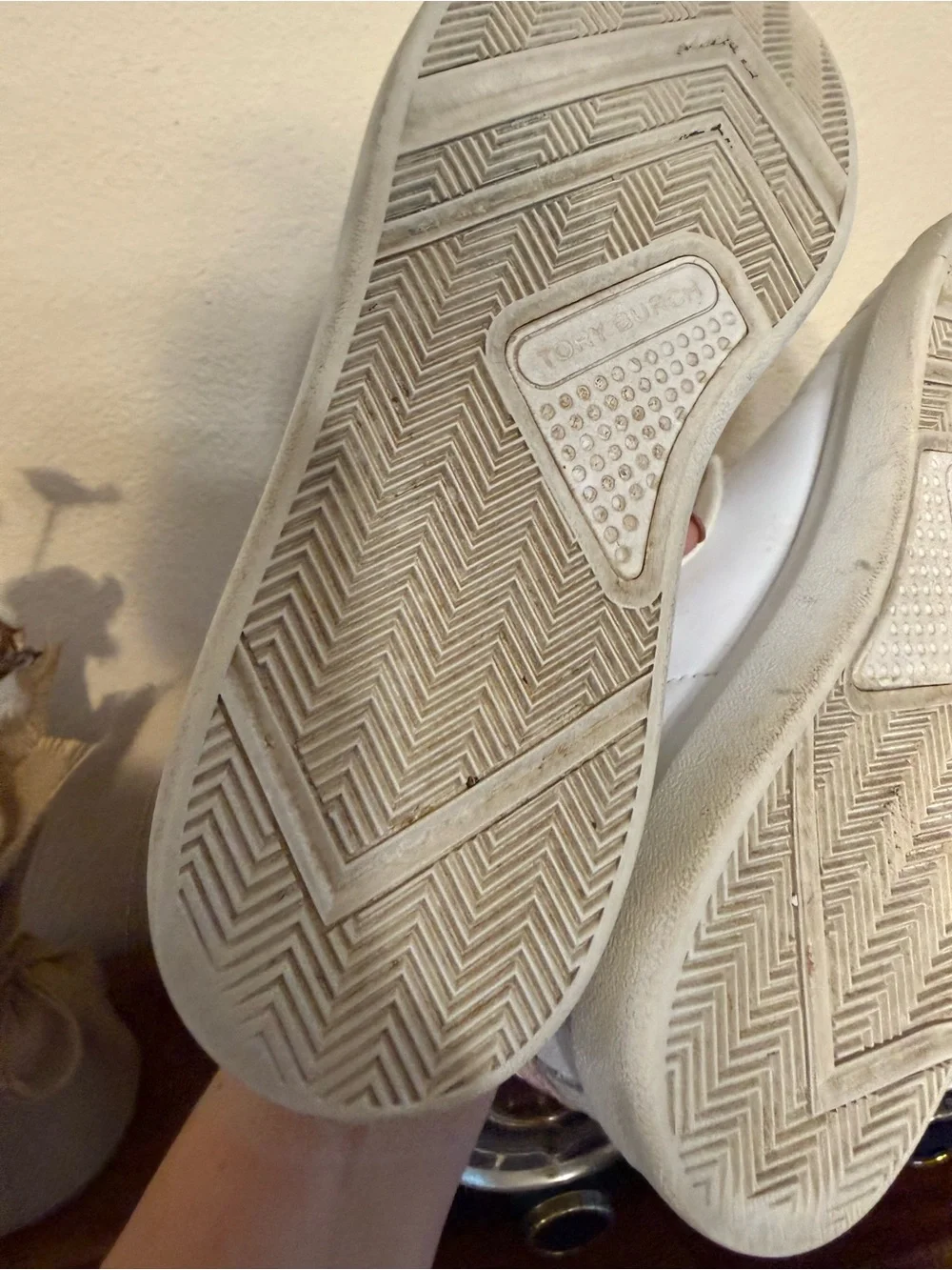 Tory Burch Howell Court Sneaker White Leather w/ Pink lace up Shoes Size 7
